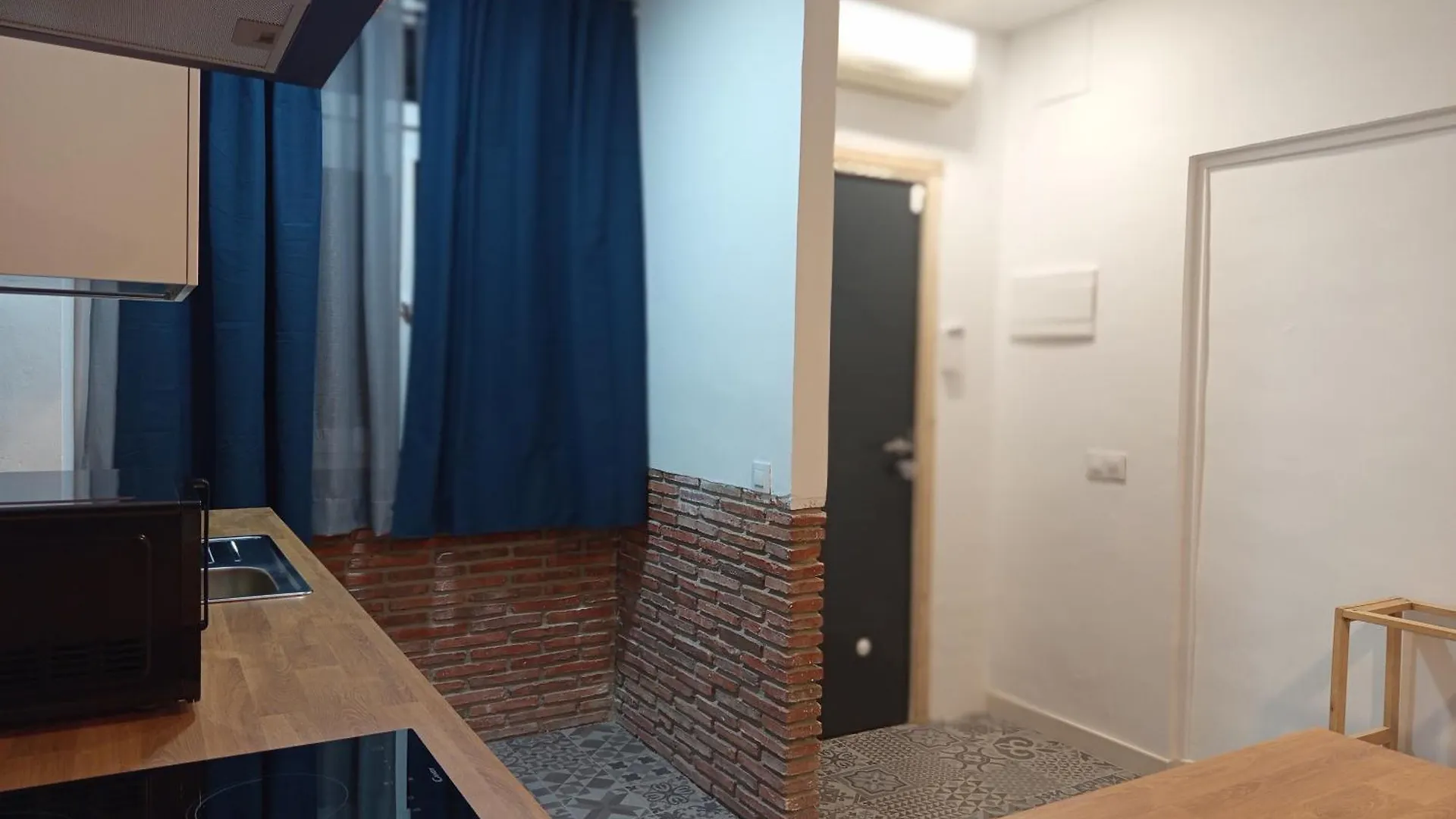 Upla - Urban Playa Luz Apartamentos Малага 0*,  Испания